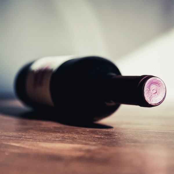 corretta inclinazione bottiglia vino datron